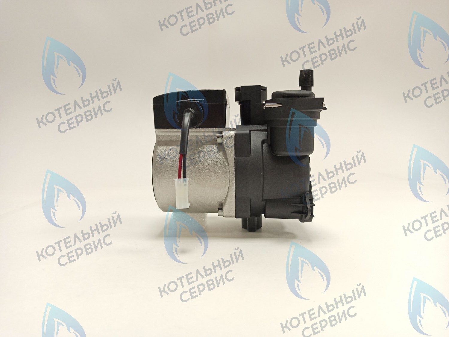 30034160A Насос циркуляционный NAVIEN Deluxe E/C (30022723B, 30022723A, 30022722B) в Москве