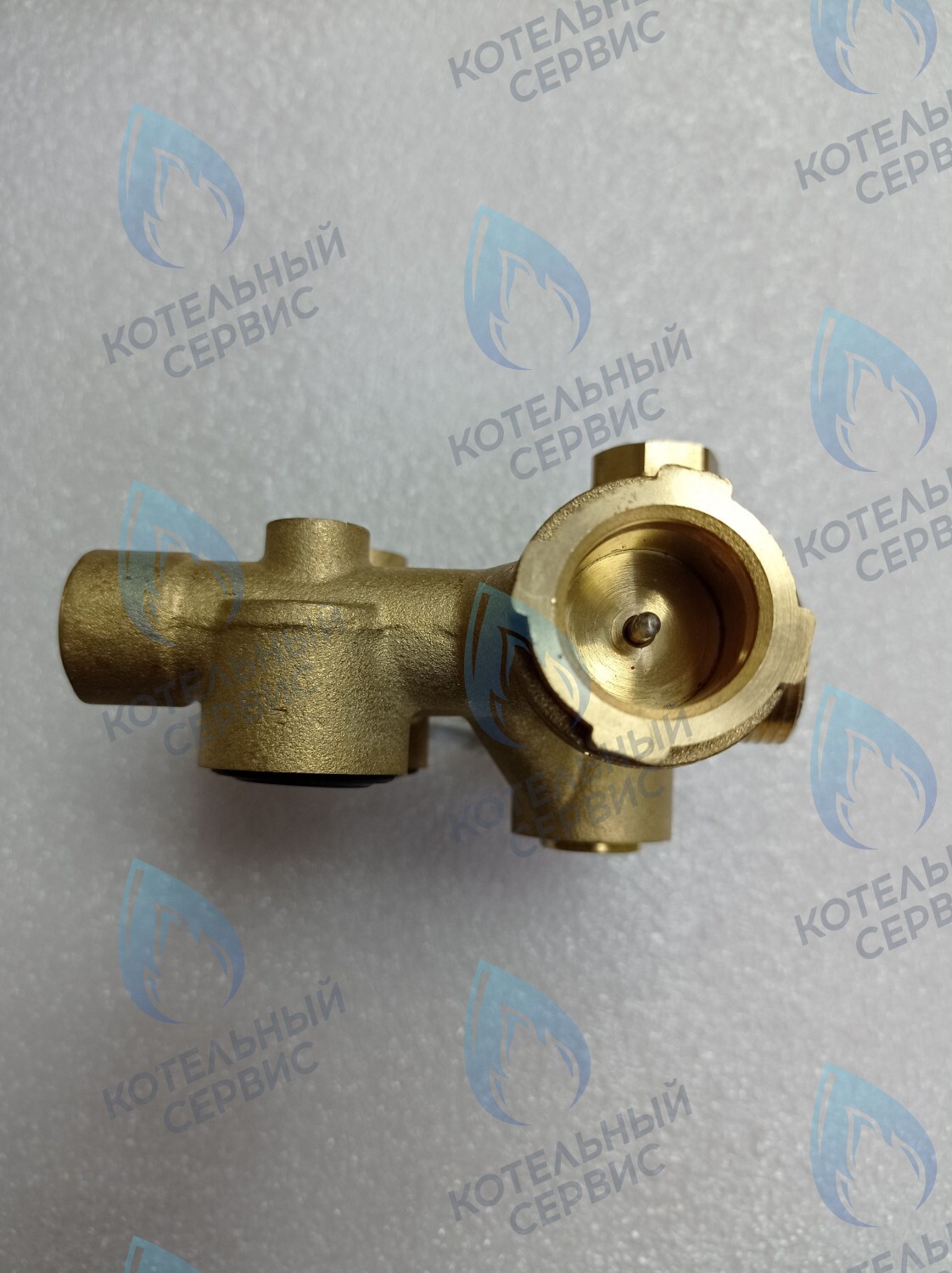 03-4019-02_Новый Клапан трехходовой (новый, шток 81,5мм) GAZECO 18 C2/T2, 24 C2/T2 Исполнение 2 (123) (после 07.14 г. до 05.16 г) в Москве