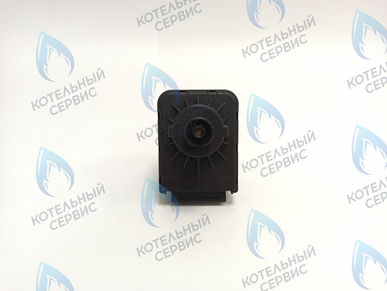 GM001-03 Сервопривод (мотор) трехходового клапана универсальный 7,5мм 220/240v (С) FERROLI, PROTHERM, VIESSMANN, ALPENHOFF, ALPHATHERM, ELECTROLUX, ROC, ELSOTHERM, OASIS, POLYKRAFT, HAIER, CHAFFOTEAUX, ARISTON, MIZUDO, ITALTHERM, THERMEX в Москве