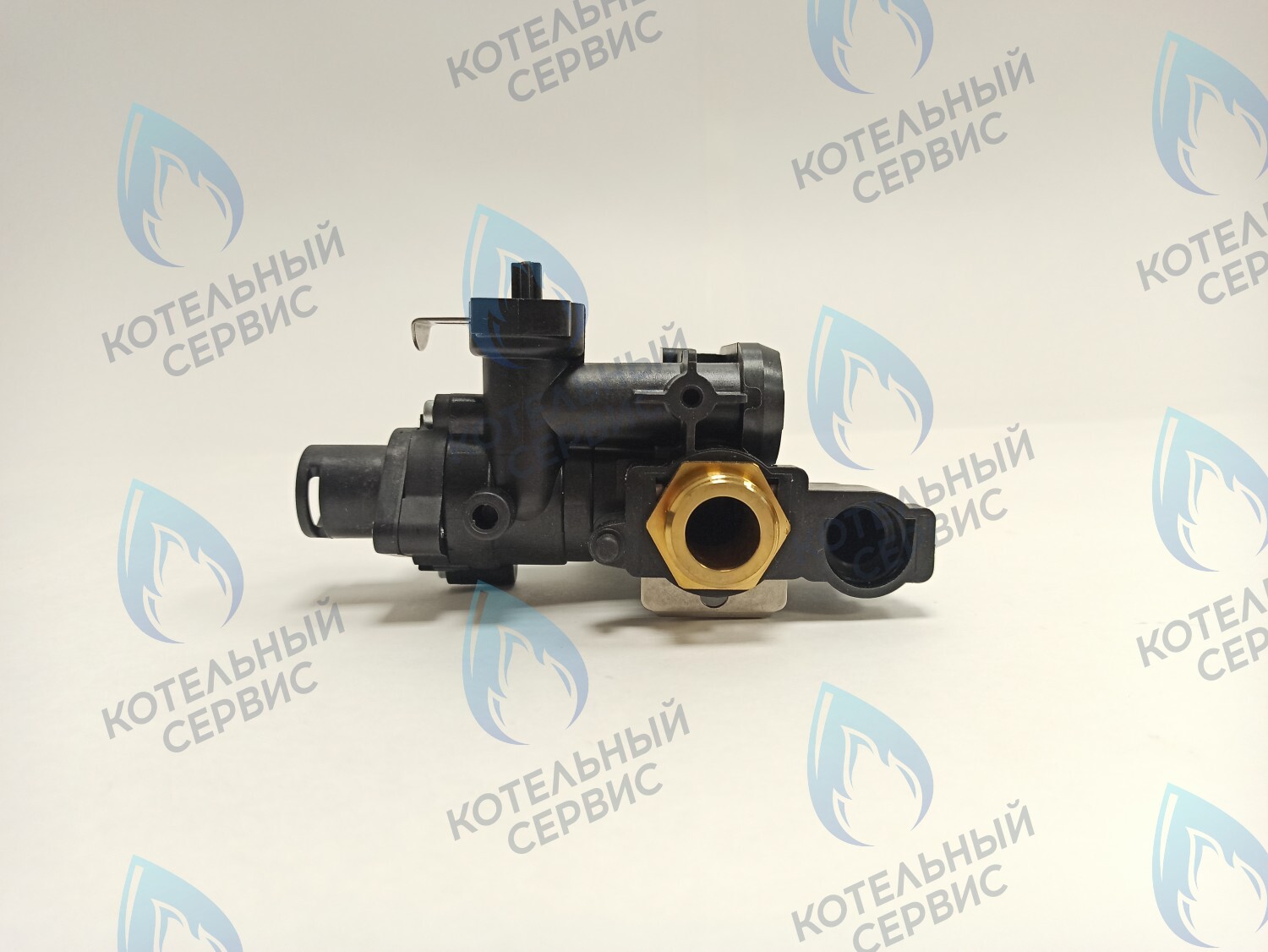 39842111 Клапан трехходовой KIT VALV.3VIE 230V (36902940) FERROLI в Москве