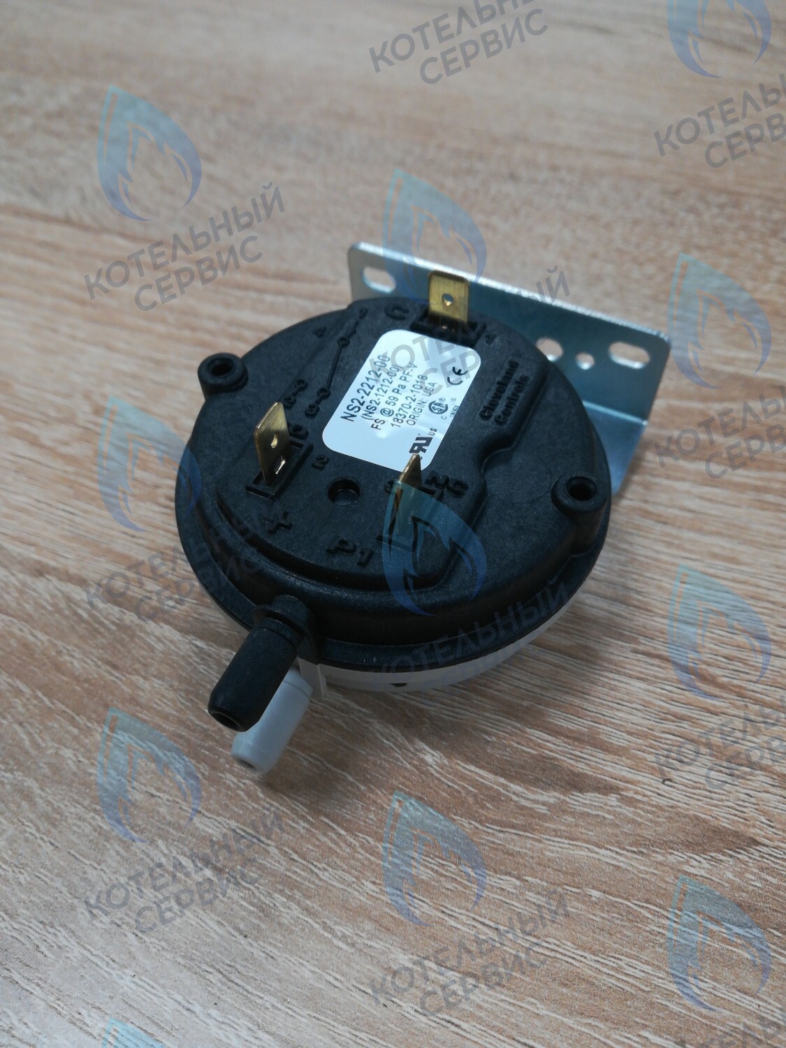 104045/117189 Прессостат с креплением, 59 Па, Cliveland Contr.  Лемакс Prime LEMAX в Москве