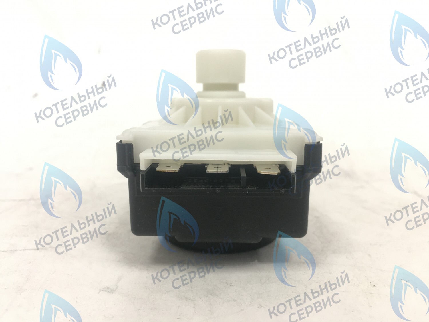GM002 Сервопривод (мотор) трехходового клапана ARISTON (61302483-01) 10мм 220/240v (E) BAXI (5647340, 5694580, 5694581, 200025379, YYY56945811P, YYY005694581), CHAFFOTEAUX (61302483-01) в Москве