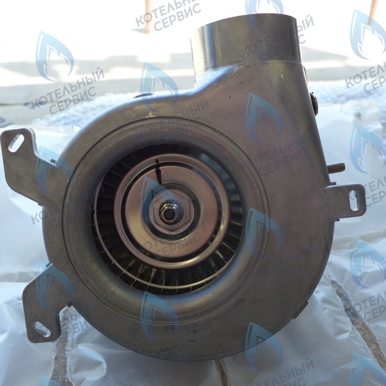 0020253005 Вентилятор дымоудаления настенных газовых котлов VAILLANT turboFIT VUW 242/5-2 VU,  VUW в Москве