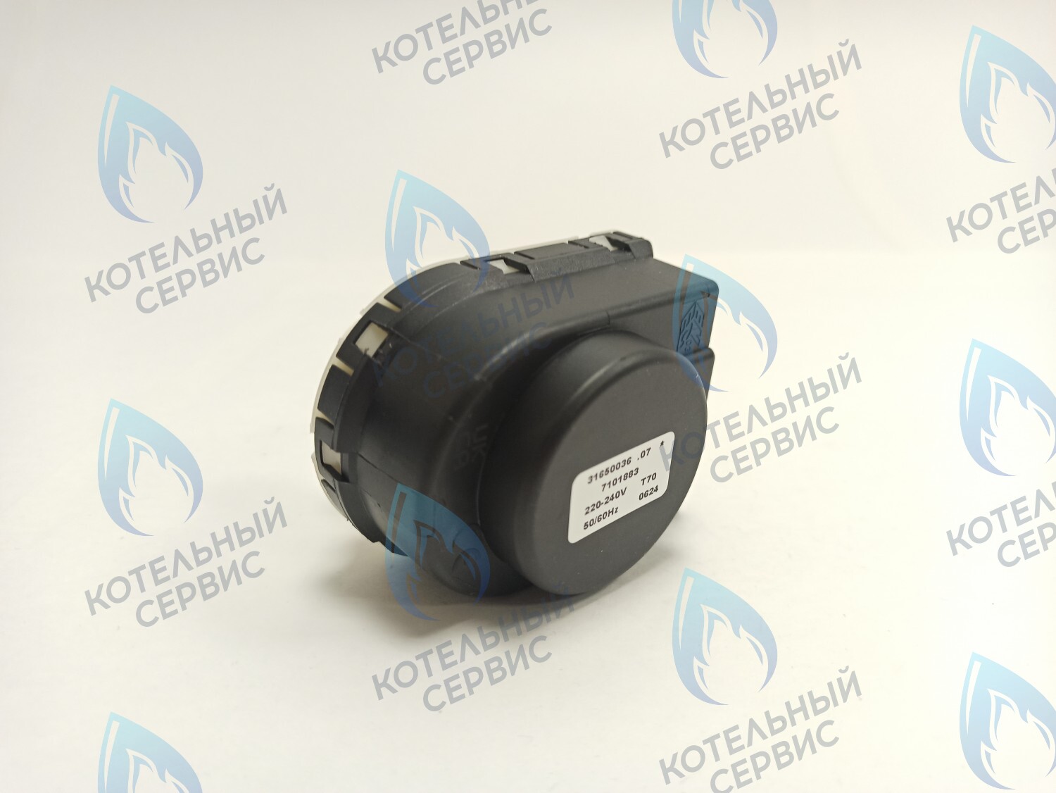 GM001-04 Сервопривод (мотор) трехходового клапана универсальный 7,5мм 220/240v (ELBI) FERROLI, PROTHERM, VIESSMANN, ALPENHOFF, ALPHATHERM, ELECTROLUX, ROC, ELSOTHERM, OASIS, POLYKRAFT, HAIER, CHAFFOTEAUX, ARISTON, MIZUDO, ITALTHERM, THERMEX в Москве