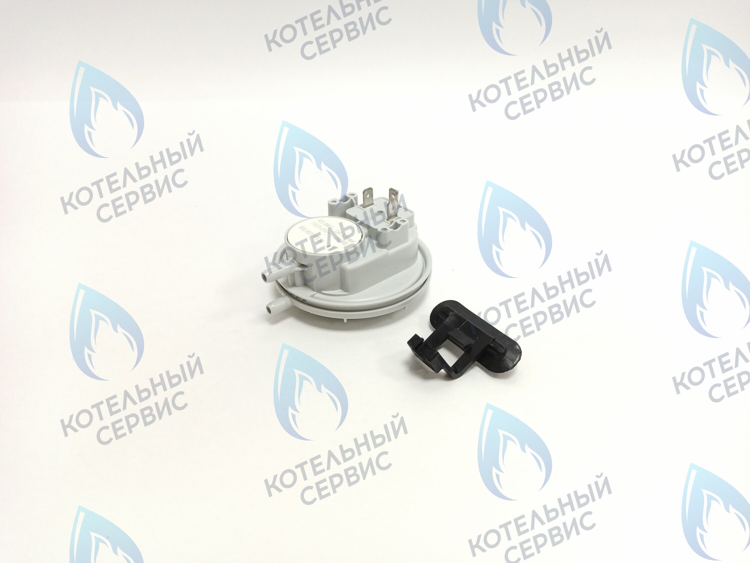 AP-138-125-63-HC-3 Маностат Huba 138/125 Pa 32 кВт (BI1376 104) в Москве