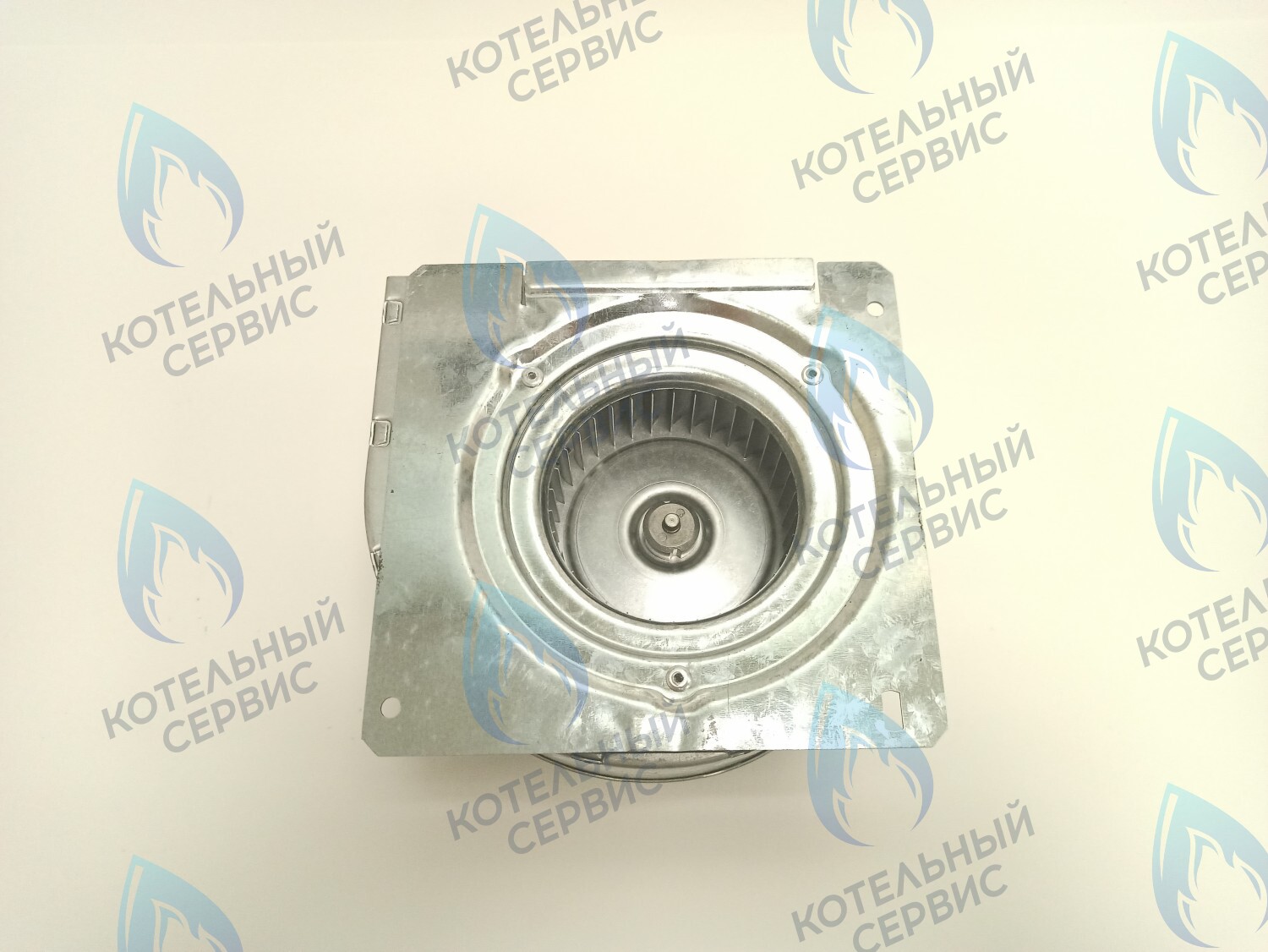 AF028-66W-BP-E Вентилятор VAILLANT turboTEC 36kW 190262 (в комплекте с монтажной пластиной) в Москве