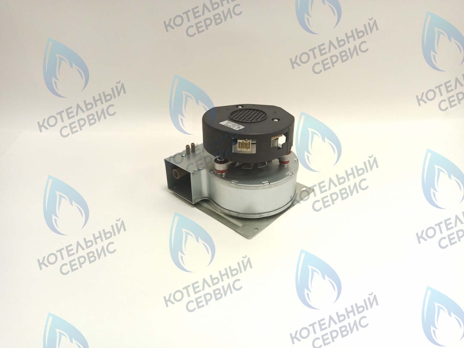 AF028-66W-BP-S Вентилятор VAILLANT turboTEC 36 kW 190262 (в комплекте с монтажной пластиной) в Москве
